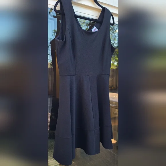 Kiki La'Rue Little Black Dress Textured Fit-and-Flare – Size 2XL - Picture 4 of 15